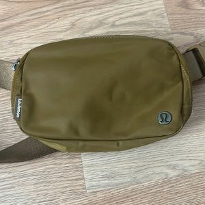 Lululemon beltbag